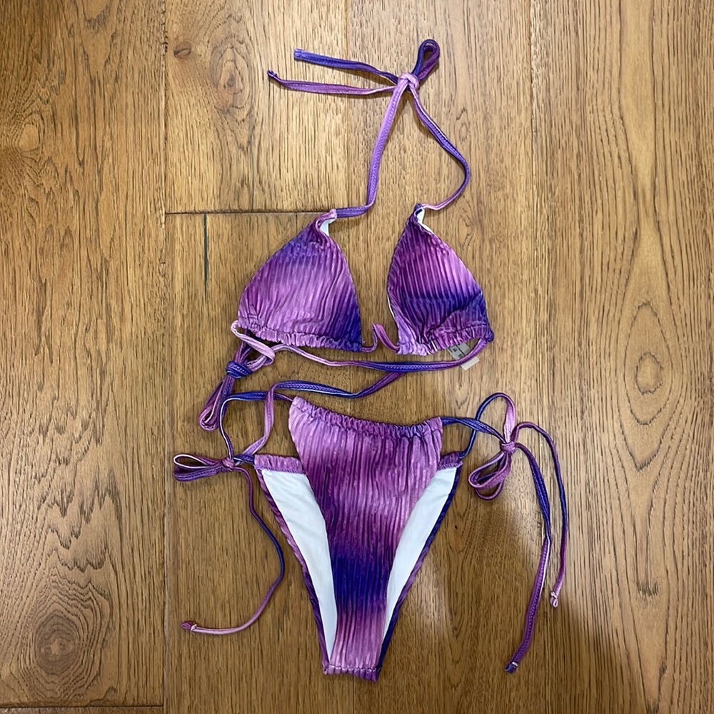 Purple velvet bikini never worn size L